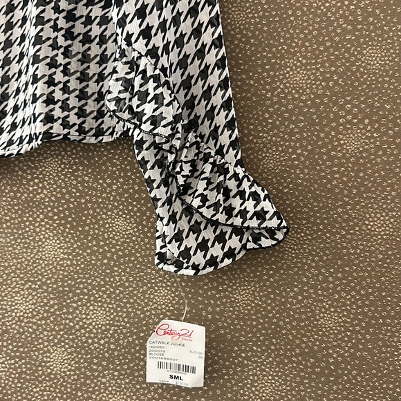 🔥🔥🔥NWT Catwalk Junkie Ruffle Long Sleeve Blouse - Picture 5 of 8